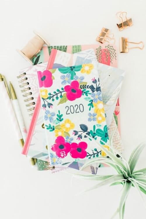 2020 New Year's Resolutions Tracker-January's free printable!